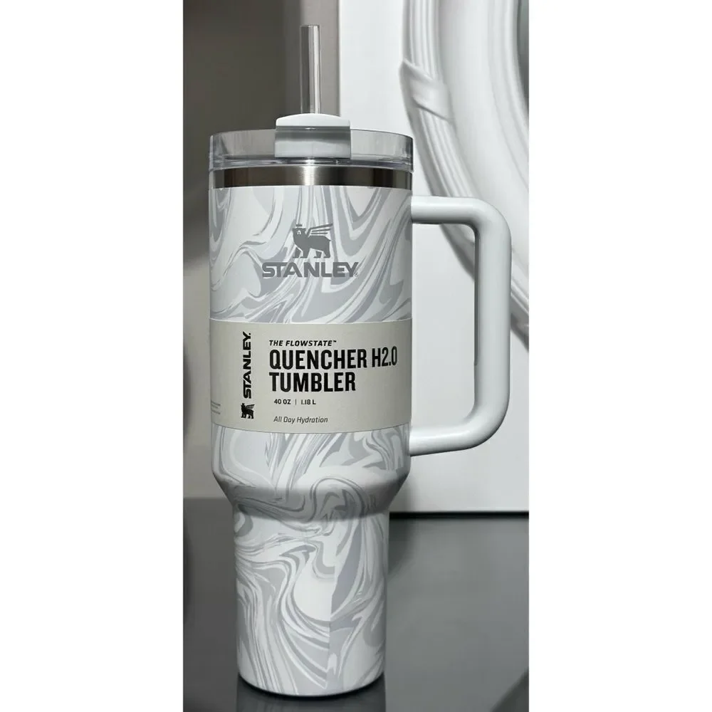 Stanley Quencher H2.0 FlowState Tumbler 40oz, POLAR SWIRL - Picture 2 of 5